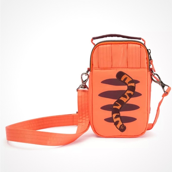 Tigger Mini Convertible Crossbody Bag by Lug NEW - Picture 2 of 4